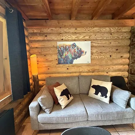 L'ours Noir En Rondins Chalet *