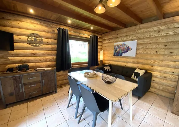 L'ours Noir En Rondins 샬레 *